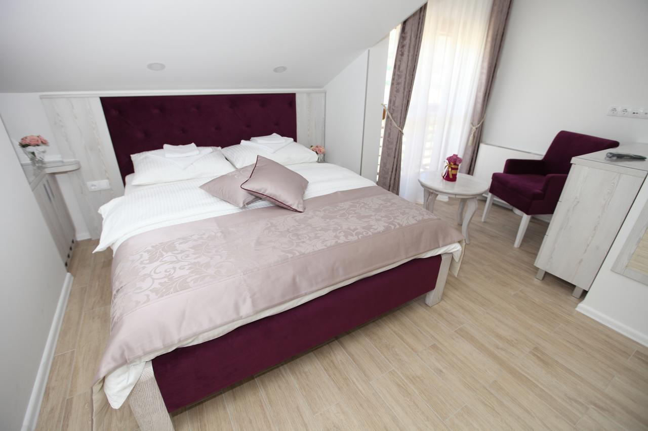 Apis Hotel Trebinje Eksteriør bilde
