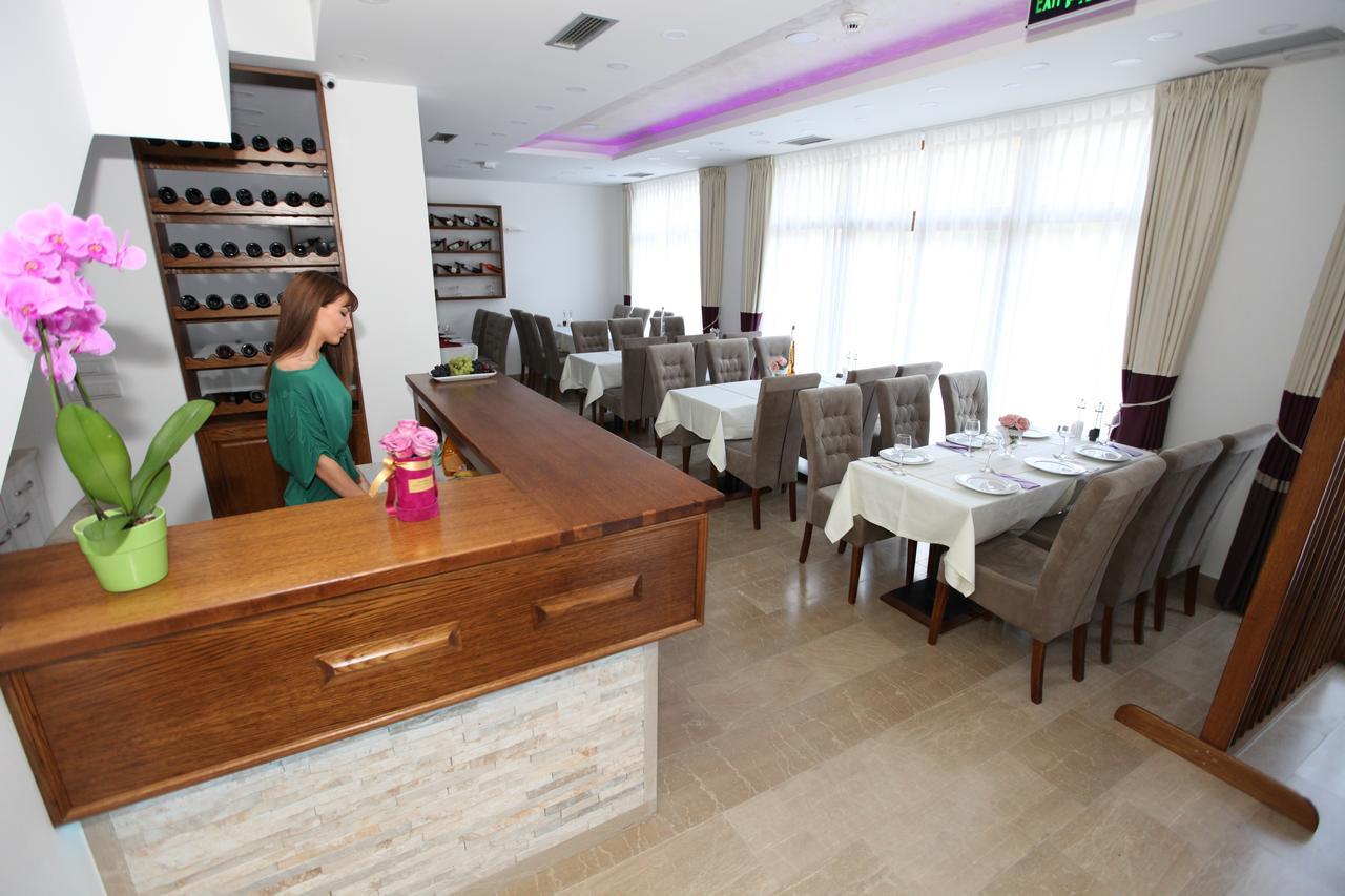 Apis Hotel Trebinje Eksteriør bilde
